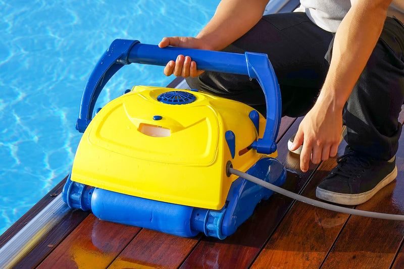4 Quick Facts About Robotic Pool Cleaners