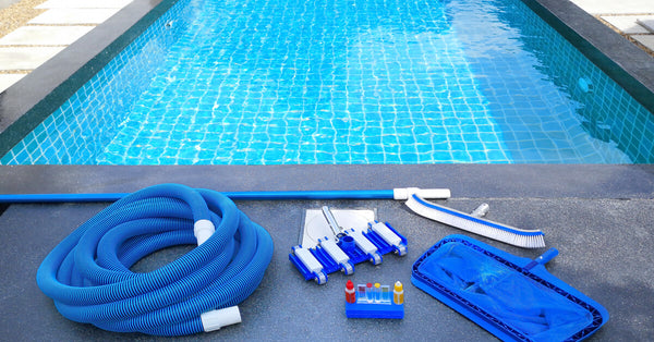 Swimming pool cleaning equipment. Service and maintenance of the pool.